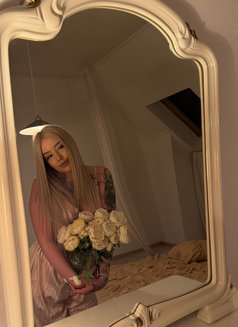 Lisa Hot Tall Goddess - escort in Dubai Photo 18 of 19