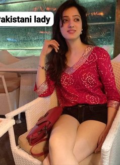 Lisa - escort in Al Juffair Photo 3 of 4