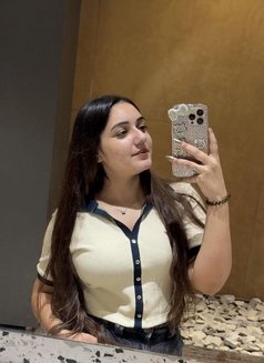 Lisa - escort in Pattaya Photo 2 of 4