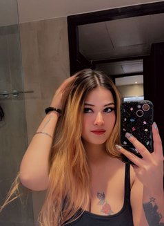 Lisa - escort in Pune Photo 1 of 9