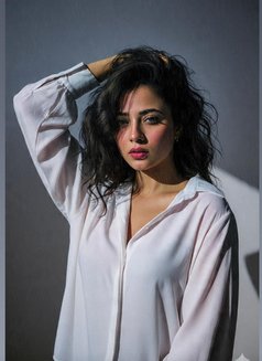 Lisa - escort in Pune Photo 4 of 12