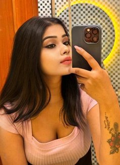 Lisa - escort in Pune Photo 12 of 12