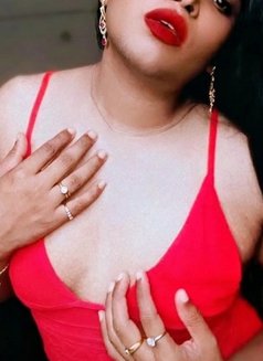 Lisa - Male escort in Pune Photo 3 of 3