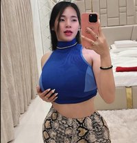 Lisa - puta in Abu Dhabi Photo 8 of 8