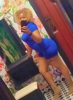 Lisa - puta in Al Juffair Photo 3 of 3