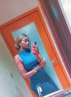 Lisa - escort in Dubai Photo 6 of 6