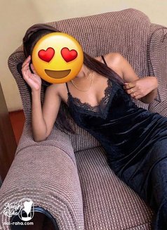 Lisa - escort in Nairobi Photo 2 of 3