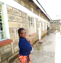 Lisa - puta in Nairobi