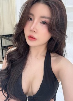 Hana Korean Model - puta in Bangkok Photo 9 of 11