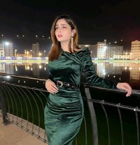 Lisa - escort in Kuwait