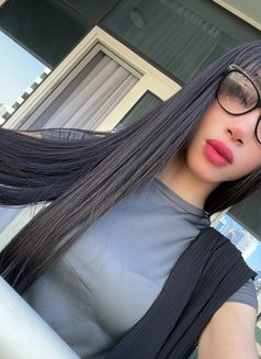 Lisa - puta in Dubai Photo 2 of 5