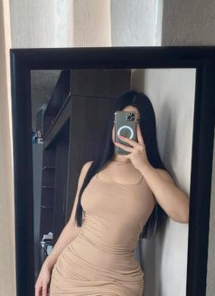 Lisa Massage - puta in Riyadh Photo 2 of 5