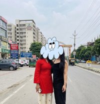 ( threesome) - escort in Chandigarh