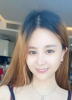 Lisa New Bh - escort in Al Manama Photo 4 of 5