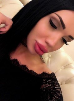 Lisa queen with xxl banana - Transsexual escort in Muscat Photo 3 of 9