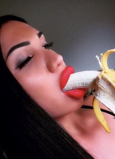 Lisa queen with xxl banana - Transsexual escort in Muscat Photo 9 of 9