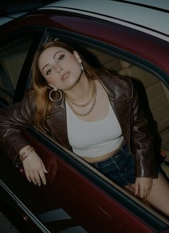 Lisa - escort in Pune Photo 1 of 10