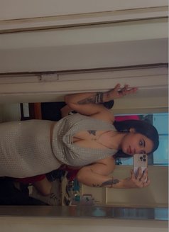 Lisa - escort in Pune Photo 5 of 10