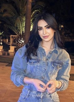 Lisa - escort in Pune Photo 10 of 10