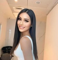 Lisa Both and good top - Transsexual escort in Abu Dhabi