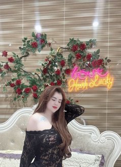 Lisa - escort in Al Manama Photo 2 of 5