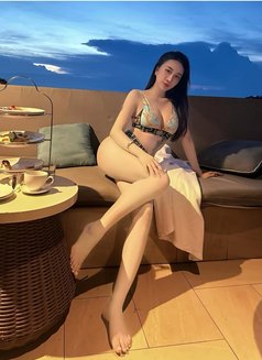 Lisa - escort in Al Manama Photo 4 of 5