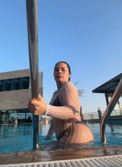 Lisa - escort in Dubai Photo 2 of 4