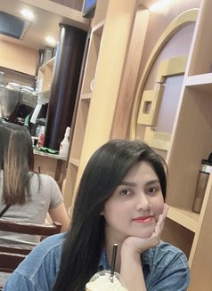 Lisa - puta in Mumbai Photo 6 of 6