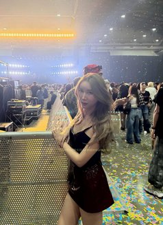 Lisa - escort in Bangkok Photo 2 of 2