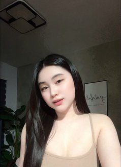 Lisa - escort in Al Manama Photo 9 of 10