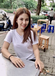 Lisa - escort in Bangkok Photo 5 of 5