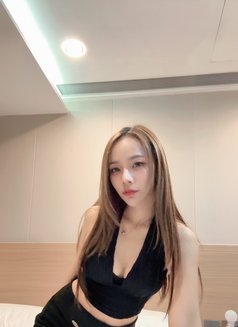 Lisa - escort in Macao Photo 17 of 28