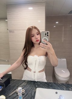 Lisa - escort in Macao Photo 20 of 28