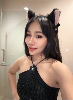 Lisa - escort in Macao Photo 22 of 28