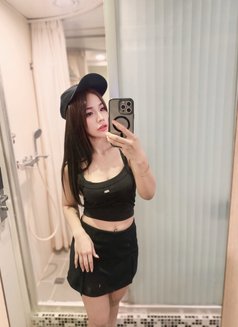 Lisa - escort in Macao Photo 25 of 28