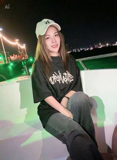 Lisa - escort in Bangkok Photo 16 of 22