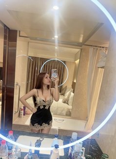 Lisa - escort in Bangkok Photo 19 of 22