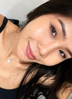 Lisa - puta in Bangkok Photo 3 of 10