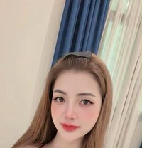 Lisa OutCall - puta in Doha Photo 1 of 5