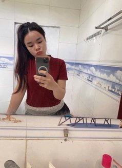 Lisa - puta in Dubai Photo 3 of 4