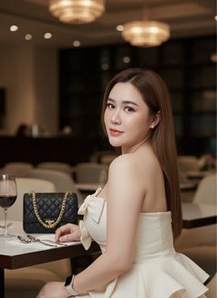 Lisa - escort in Gurgaon Photo 4 of 4