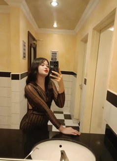 Lisa - masseuse in Muscat Photo 3 of 6