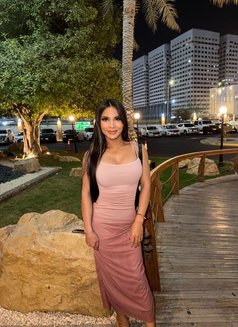 Lisa - Transsexual escort in Abu Dhabi Photo 5 of 6