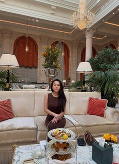 Lisa - escort in Doha Photo 1 of 9