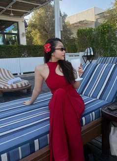 Lisa - escort in Doha Photo 8 of 9