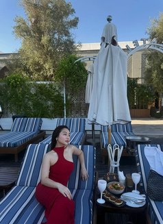 Lisa - escort in Doha Photo 9 of 9