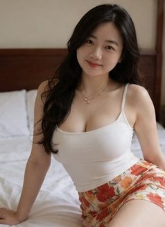 Lisa - escort in Jaipur Photo 6 of 6