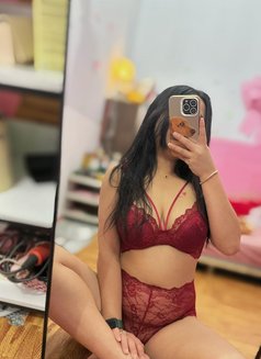 Lisa - escort in Yanbu Photo 3 of 5