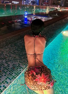 Lisa - puta in Dubai Photo 5 of 6