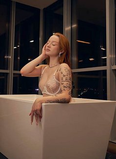 LISA ♥19 YOUNG HORNY♥ BABY FACE - puta in Al Manama Photo 10 of 10